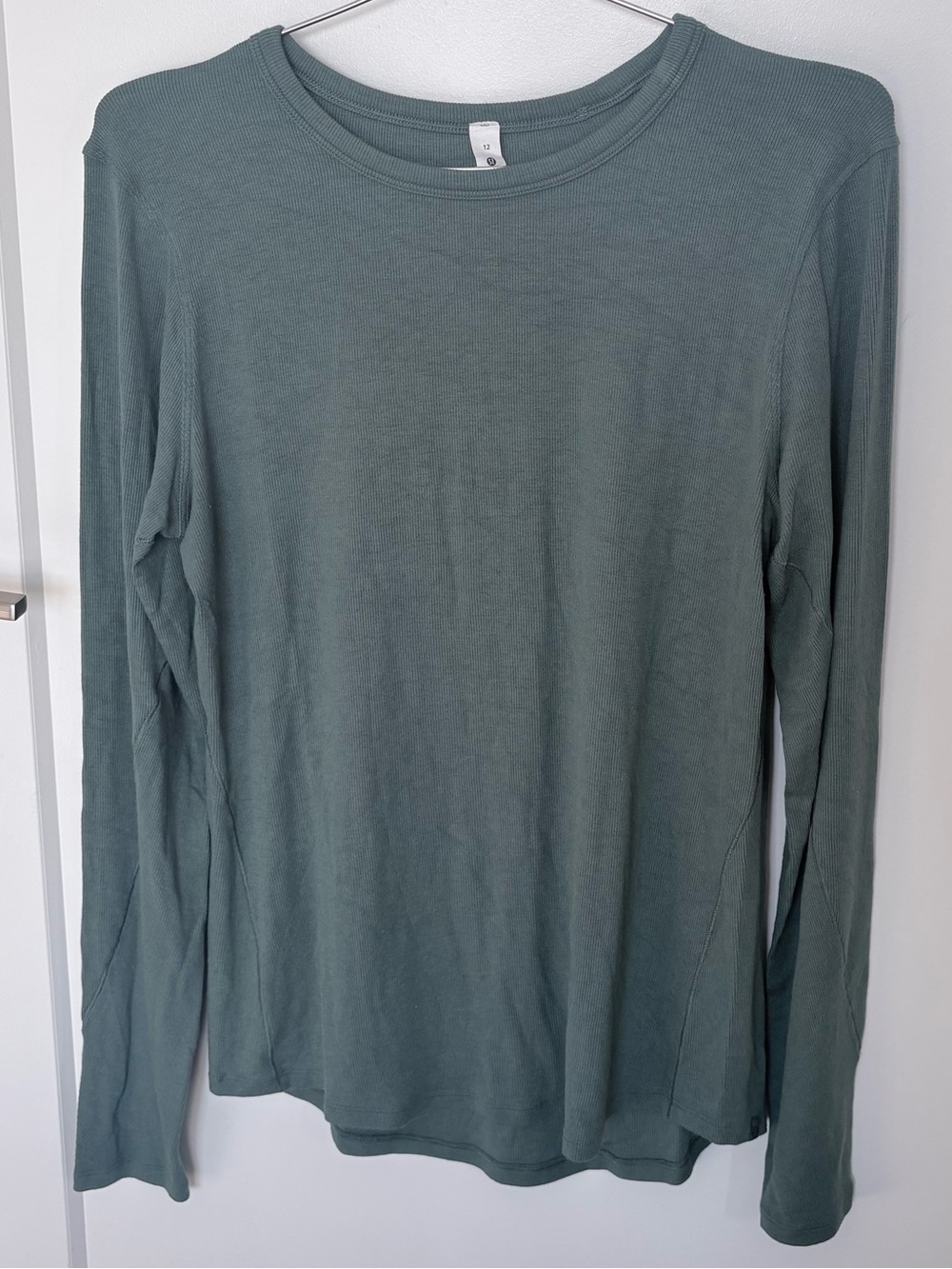 NWOT Lululemon Hold Tight Long-Sleeve Shirt
Medium Forest size 12